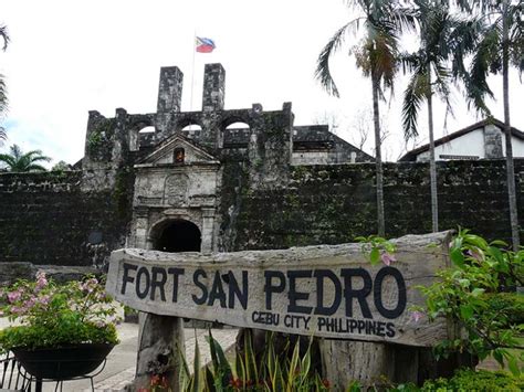 Le Fort San Pedro: Un Vestige du Passé Colonial et un Oasis de Tranquillité au Cœur d'Angeles City !